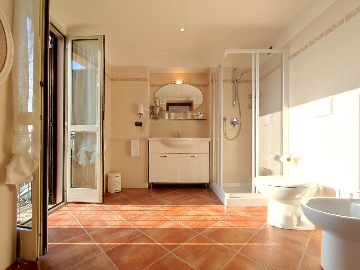 B&B Villa Regina Brunate Eksteriør billede